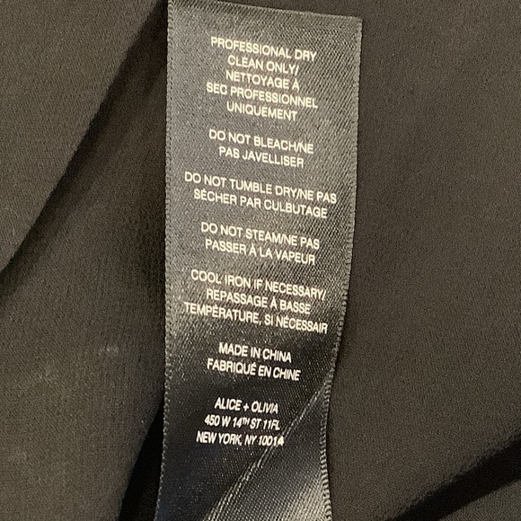 Alice Olivia Geena Dress Size 4 Black Asymmetrical V-Neck Short Sleeves - Picture 16 of 16